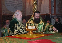 Святейший Патриарх Алексий совершил Божественную литургию в день памяти преподобного Сергия Радонежского Святейший Патриарх Алексий совершил Божественную литургию в день памяти преподобного Сергия Радонежского
