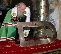 В день памяти св. митрополита Петра, Московского и всея России чудотворца, Святейший Патриарх совершил Божественную литургию и молебен в Успенском соборе Кремля В день памяти св. митрополита Петра, Московского и всея России чудотворца, Святейший Патриарх совершил Божественную литургию и молебен в Успенском соборе Кремля