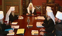 Святейший Патриарх Московский и всея Руси Алексий II возглавил очередное заседание Священного Синода Русской Православной Церкви Святейший Патриарх Московский и всея Руси Алексий II возглавил очередное заседание Священного Синода Русской Православной Церкви