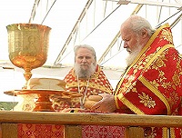 В День памяти новомучеников, в Бутове пострадавших, Святейший Патриарх Алексий совершил богослужения на месте их кончины и погребения В День памяти новомучеников, в Бутове пострадавших, Святейший Патриарх Алексий совершил богослужения на месте их кончины и погребения