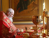 В день памяти блаженной Матроны Московской, Святейший Патриарх Алексий совершил Божественную литургию в Покровском монастыре Москвы В день памяти блаженной Матроны Московской, Святейший Патриарх Алексий совершил Божественную литургию в Покровском монастыре Москвы