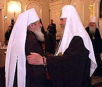 С надеждой на единство (Телепрограмма, 27.11.04) (комментарий в свете веры)