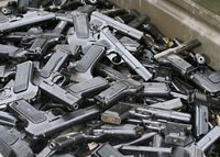 Студенты-христиане Британии протестуют против торговли оружием