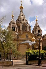 Глава экзархии Константинопольского Патриархата не позволил митрополиту Волоколамскому Илариону совершить Литургию в соборе св. Александра Невского в Париже