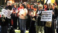 Американские христиане протестовали против исполнения богохульной пьесы Американские христиане протестовали против исполнения богохульной пьесы