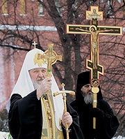 Слово Святейшего Патриарха Кирилла на церемонии закладки памятника святителю Ермогену в Александровском саду Слово Святейшего Патриарха Кирилла на церемонии закладки памятника святителю Ермогену в Александровском саду