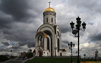 В день памяти великомученика Георгия Победоносца Предстоятель Русской Церкви совершил Литургию в Георгиевском храме на Поклонной горе
