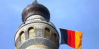 Исламские организации оказывают давление на Запад, требуя уголовной ответственность за критику ислама