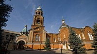 В храмах Славянска начинается выдача гуманитарной помощи