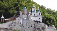 Полтысячи беженцев нашли приют в Святогорской лавре