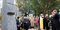 На кладбище Сент-Женевьев-де-Буа освящен крест-памятник на могиле генерала Лохвицкого