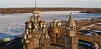 Эксперт опасается срыва сроков реставрации знаменитой церкви на острове Кижи