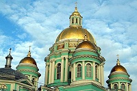 В Богоявленском Елоховском соборе прошло отпевание певицы Жанны Фриске