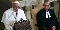 Папа Франциск считает, что католики могут многому научиться у Мартина Лютера и лютеран