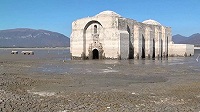 В Мексике из воды появился католический храм XVII века