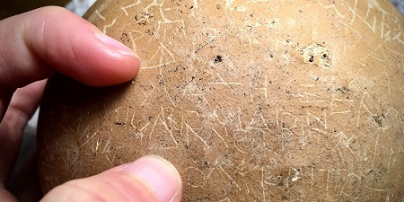 На Афинской Агоре найден сосуд «с проклятиями» в адрес более 55 человек