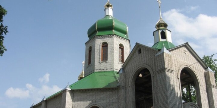 В Селичевке Бориспольской епархии вооруженные люди захватили храм УПЦ