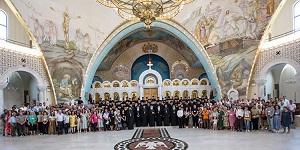 В Албанской Православной Церкви отметили 30-летие интронизации архиепископа Анастасия