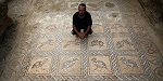 Палестинский фермер, сажая оливковое дерево, случайно раскопал византийский мозаичный пол