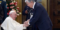 Папа Римский подчеркнул важность межрелигиозного диалога в ответ на критику его участия в «супермаркете религий» в Казахстане