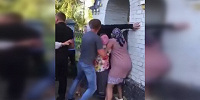 В Гильче сторонники ПЦУ избили верующих УПЦ, которые отстаивали свой храм