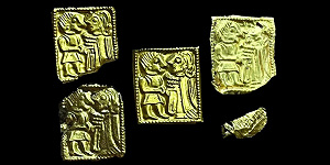 В Норвегии на руинах языческого храма обнаружены золотые вотивные предметы