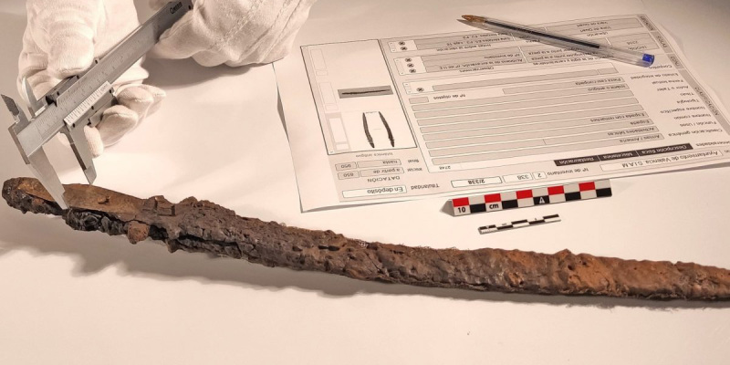 Уникальный меч �Экскалибур�, найденный в Испании, имеет исламское происхождение