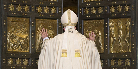 Папа Франциск торжественно провозгласил 2025 юбилейным годом и издал буллу «Надежда не разочаровывает»