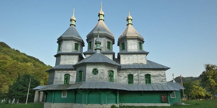 На Светлой седмице рейдеры �ПЦУ� захватили храм в украинском селе Виженка