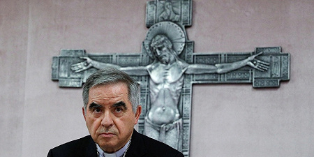 В Ватикане начались слушания по апелляции кардинала Анджело Беччиу