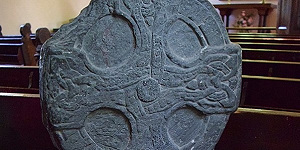 Мэнские кресты будут перенесены в новое музейное пространство внутри церкви св. Андрея