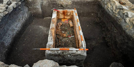 Герметично закрытый древнеримский саркофаг обнаружен в центре Будапешта