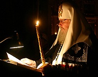 Святейший Патриарх совершил Великое повечерие с чтением Великого канона святого Андрея Критского в храме Пюхтицкого подворья Святейший Патриарх совершил Великое повечерие с чтением Великого канона святого Андрея Критского в храме Пюхтицкого подворья