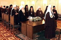 С надеждой на единство (Телепрограмма, 27.11.04) (комментарий в цифрах и фактах)