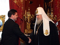 Cостоялась встреча Святейшего Патриарха Алексия c губернатором Тюменской области В.В.Якушевым и архиепископом Тобольским и Тюменским Димитрием Cостоялась встреча Святейшего Патриарха Алексия c губернатором Тюменской области В.В.Якушевым и архиепископом Тобольским и Тюменским Димитрием