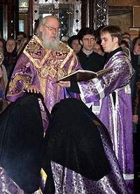 В день памяти св. Патриарха Иова Его Святейшество совершил Литургию Преждеосвященных Даров в Успенском соборе Кремля и удостоил церковных наград группу клириков г.Москвы В день памяти св. Патриарха Иова Его Святейшество совершил Литургию Преждеосвященных Даров в Успенском соборе Кремля и удостоил церковных наград группу клириков г.Москвы