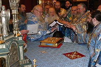 В праздник Сретения Господня Святейший Патриарх совершил Божественную литургию и хиротонию архимандрита Сергия (Чашина) во епископа Уссурийского В праздник Сретения Господня Святейший Патриарх совершил Божественную литургию и хиротонию архимандрита Сергия (Чашина) во епископа Уссурийского