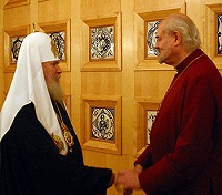 Святейший Патриарх Московский и всея Руси Алексий II встретился с епископом Лондонским Ричардом Чартрзом Святейший Патриарх Московский и всея Руси Алексий II встретился с епископом Лондонским Ричардом Чартрзом