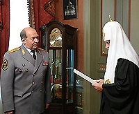 Состоялась встреча Святейшего Патриарха Кирилла с начальником ГИБДД России генерал-полковником милиции Виктором Кирьяновым