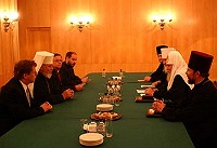 Святейший Патриарх Алексий встретился с финскими участниками Всемирного саммита религиозных лидеров Святейший Патриарх Алексий встретился с финскими участниками Всемирного саммита религиозных лидеров