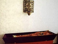 Урал – край, прославленный подвигом новомучеников (Телепрограмма, 21.08.04) (комментарий в интересах нации)