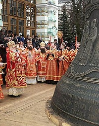 «Царь-Колокол» поднят на звонницу Троице-Сергиевой Лавры (комментарий в свете веры)