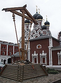 Предстоятель совершил Великое освящение Георгиевского храма Соловецкого подворья в Москве (комментарий в интересах нации)