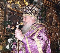 В праздник иконы Божией Матери «Споручница грешных» Святейший Патриарх совершил Божественную литургию в храме святителя Николая в Хамовниках
