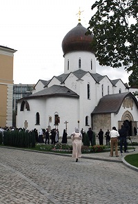 Предстоятель возглавил церемонию открытия Марфо-Мариинской обители после реконструкции (комментарий в свете веры)