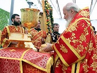 В день памяти новомучеников, в Бутове пострадавших, Святейший Патриарх совершил богослужения на месте их кончины и погребения В день памяти новомучеников, в Бутове пострадавших, Святейший Патриарх совершил богослужения на месте их кончины и погребения