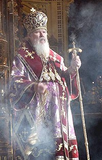 В Крестопоклонное воскресенье Святейший Патриарх совершил Божественную литургию в Храме Христа Спасителя