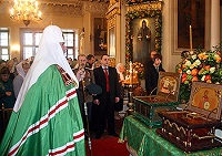 В день памяти свв. благоверных князей Александра Невского и Даниила Московского Святейший Патриарх совершил Божественную литургию в Троицком соборе Данилова монастыря В день памяти свв. благоверных князей Александра Невского и Даниила Московского Святейший Патриарх совершил Божественную литургию в Троицком соборе Данилова монастыря