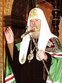 В день Собора Пресвятой Богородицы Святейший Патриарх Алексий совершил Божественную литургию в Успенском соборе Московского Кремля