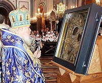 Святейший Патриарх Алексий и Блаженнейший Митрополит Герман совершили Божественную литургию в Храме Христа Спасителя по случаю возвращения в Россию чудотворной Тихвинской иконы Божией Матери